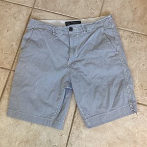 American Eagle navy & white seersucker men’s short